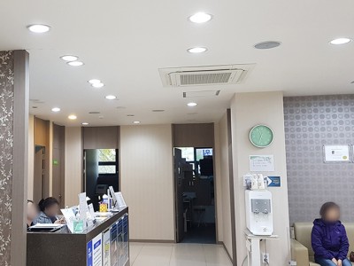 더 편한 내과 인테리어